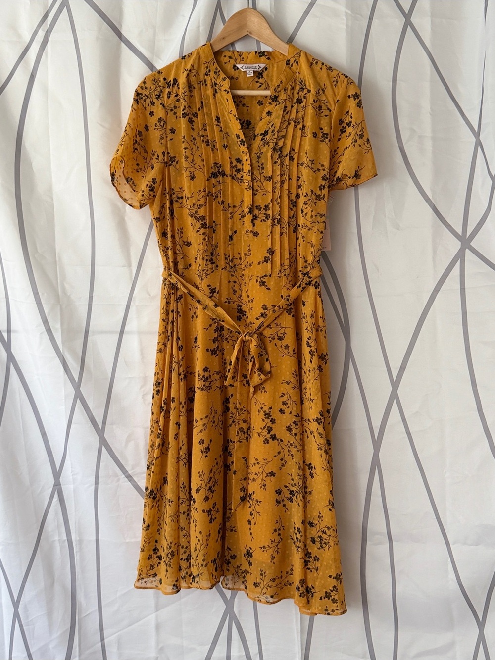 Nanette Lepore Woman's Size 8 Mustard floral boho whimsy fit&flare midi dress